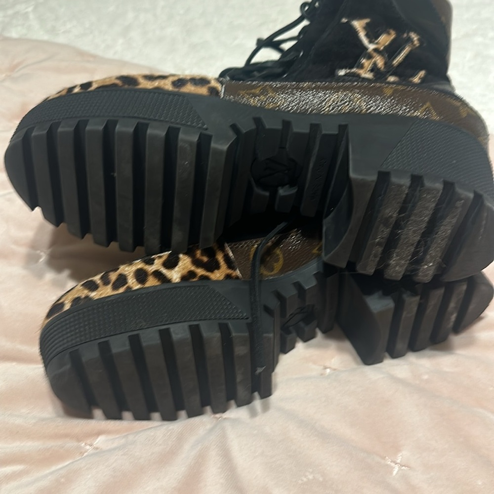 Louis Vuitton Laureate Platform Desert Boot - Picture 4 of 6